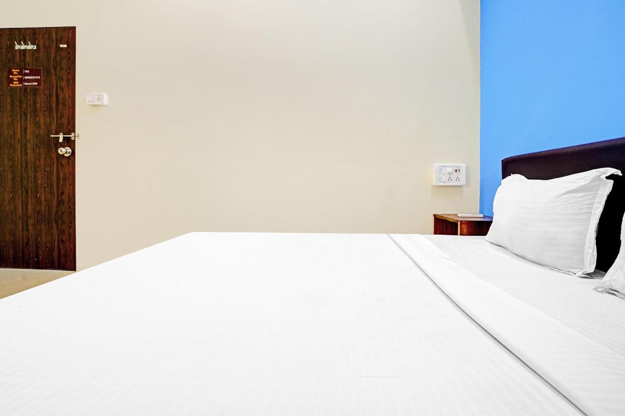Hotel O Nova Rooms سورات المظهر الخارجي الصورة